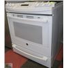 Image 1 : GE WHITE SLIDE IN CONVECTION OVEN