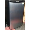 Image 1 : ENERGY STAR DANBY DESIGNER MINI FRIDGE