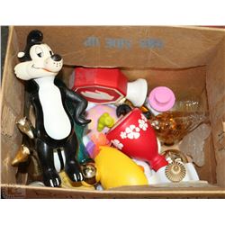 ESTATE BOX OF VINTAGE ORNAMENTS AND