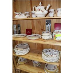 EXTRA LARGE ROYAL ALBERT LAVENDER ROSE ENGLISH