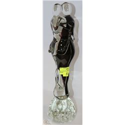ART GLASS FIGURINE - MAN & WOMAN
