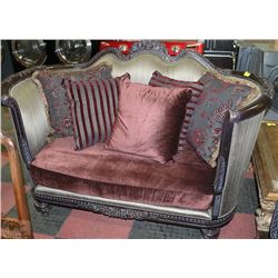 SHOWHOME VENEZIA  LOVESEAT WITH ALL CUSHIONS