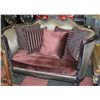 Image 1 : SHOWHOME VENEZIA  LOVESEAT WITH ALL CUSHIONS