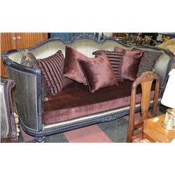 SHOWHOME VENEZIA SOFA WITH ALL CUSHIONS