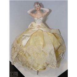 1950'S LADY CERAMIC DOLL LAMP