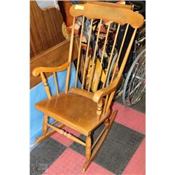 SOLID WOOD ROCKING CHAIR
