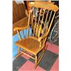 Image 1 : SOLID WOOD ROCKING CHAIR