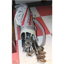 SET OF WILSON/SPALDING GOLF CLUBS