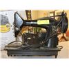Image 1 : VINTAGE SPARTAN SEWING MACHINE