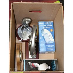 BOX WITH SHOWHOME DOLPHIN ORNAMENT, GOLF FIGURINE