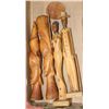 Image 1 : 4 AFRICAN WOOD CARVINGS - MAN/WOMAN & TRIBAL SETS
