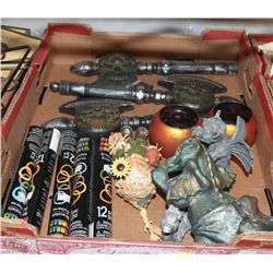 HALLOWEEN FLAT WITH GLOW BRACELETS, CANDLE