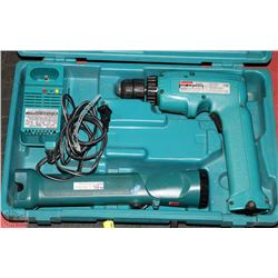 CORDLESS MAKITA DRILL AND FLASHLIGHT  SET INCL 2