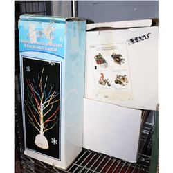 2 SOLAR SANTAS ON A TRAIN NEW IN BOX WITH A FIBER