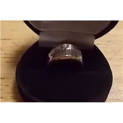 RING - FROM ESTATE - HAMMERED STERLING SILVER DESIGN - RETAIL ESTIMATE $75