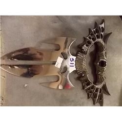 LARGE FANTASY KNIFE - WITH GOTHIC TWINS