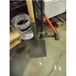 LONG HANDLE SHOVEL - NEW