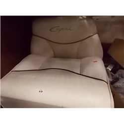 BOAT SEAT