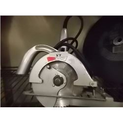 VINTAGE B & D CIRCULAR SAW