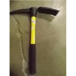 PICK - 1 ½ LB - NEW - FIBRE GLASS HANDLE - G000052