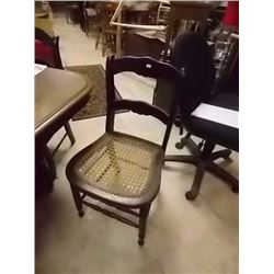 VINTAGE RUSH SEAT CHAIRS - 4 X BID