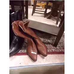 NEW BROWN WESTERN BOOTS