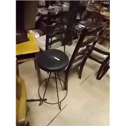 WROUGHT IRON BAR STOOL