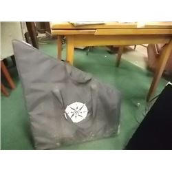 FOLDING POKER TABLE