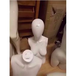 MANNEQUIN TORSO - FEMALE - NO ARMS WITH  HEAD