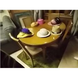 MAPLE TABLE & 4 CHAIRS - 3 LEAFS