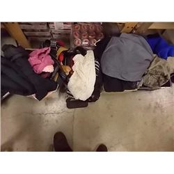 BOX OF CLOTHING - 4 TTL