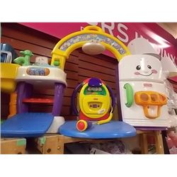 KIDS PLAY TOYS - 4 TTL