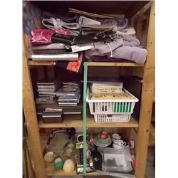 LARGE LOT OF CD'S, BAGS, WALLETS AND MORE