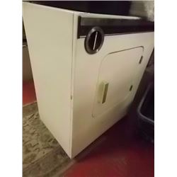 DRYER - McCLARY - 11O VOLT
