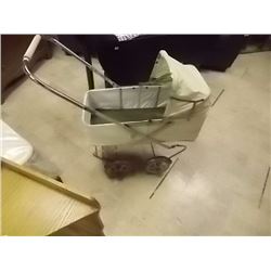 CHILD'S DOLL BUGGY