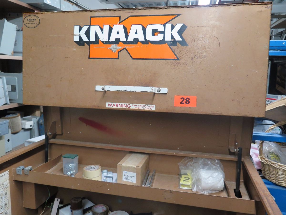 Large Knaack Flat-Top Metal Job Box Storage System on Wheels w/Shelves ...