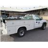 Image 2 : 2005 Chevrolet Silverado 2500 HD Utility Truck - Lic. 257 TRR 152,931 Miles