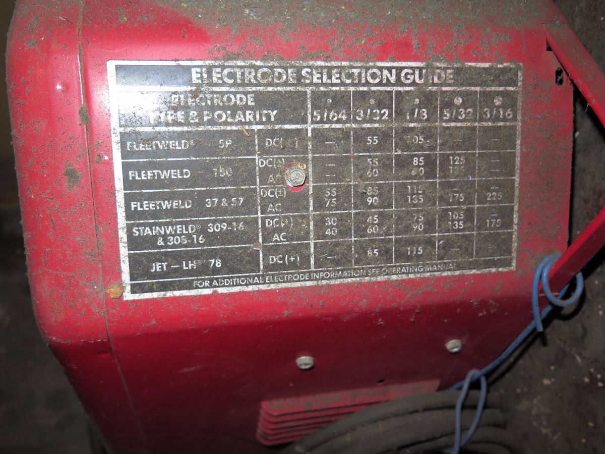 Lincoln Electric Arc Welder - AC/DC 225/125