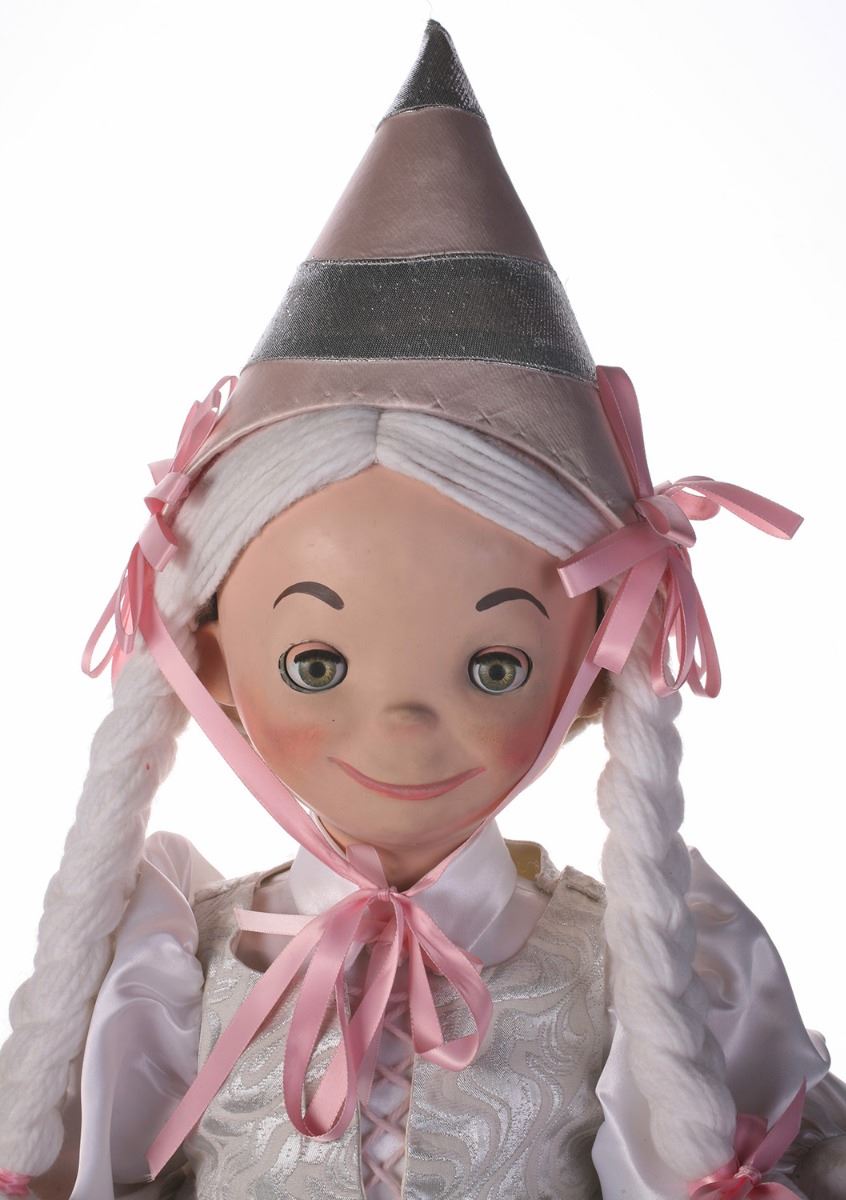 It S A Small World Audio Animatronic Doll It S A Small World Audio Animatronic Doll