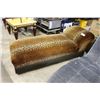 Image 1 : ANIMAL PRINT CHAISE LOUNGE