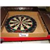 Image 2 : DART BOARD WITH WOOD PANEL MOUNT