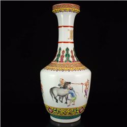 Superb Chinese Qing Dynasty Famille Rose Porcelain Vase w Qian Long Mark