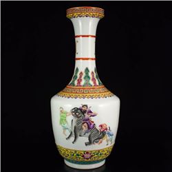 Superb Chinese Qing Dynasty Famille Rose Porcelain Vase w Qian Long Mark