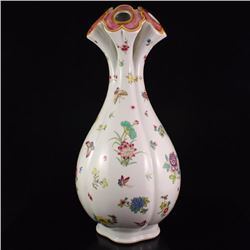 Hand-painted Chinese Gilt Edges Famille Rose Porcelain Vase