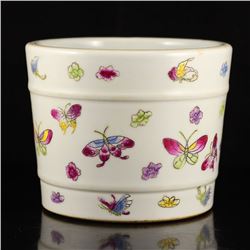 Chinese Famille Rose Porcelain Butterly Brush Pot