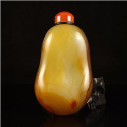 Chinese Qing Dynasty Agate Snuff Bottle