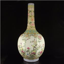 Superb Hand-painted Chinese Gilt Edges Famille Rose Porcelain Vase