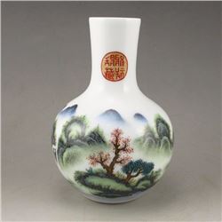 Chinese Qing Dynasty Famille Rose Porcelain Vase