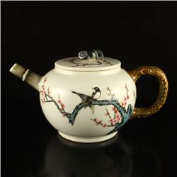 Superb Hand-painted Chinese Famille Rose Porcelain Teapot w Qianlong Mark