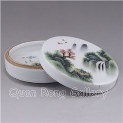 Hand-painted Chinese Su Cai Porcelain Rouge Box
